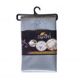 Скатертина для столу тришарова 137х200см, дизайн в асортименті